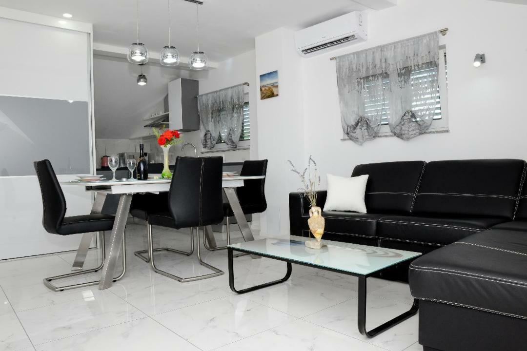 Apartment Olive Jovici  Zewnętrze zdjęcie